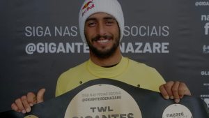 Lucas Chumbo vence o Gigantes de Nazaré com possível recorde mundial
