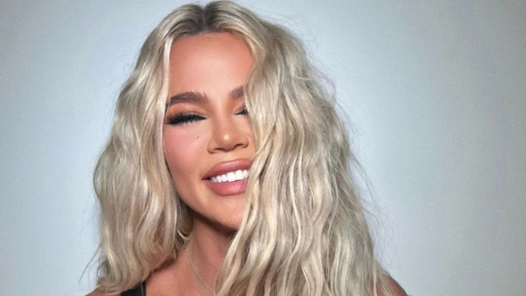 Khloé Kardashian é acusada de exagerar no photoshop em nova foto