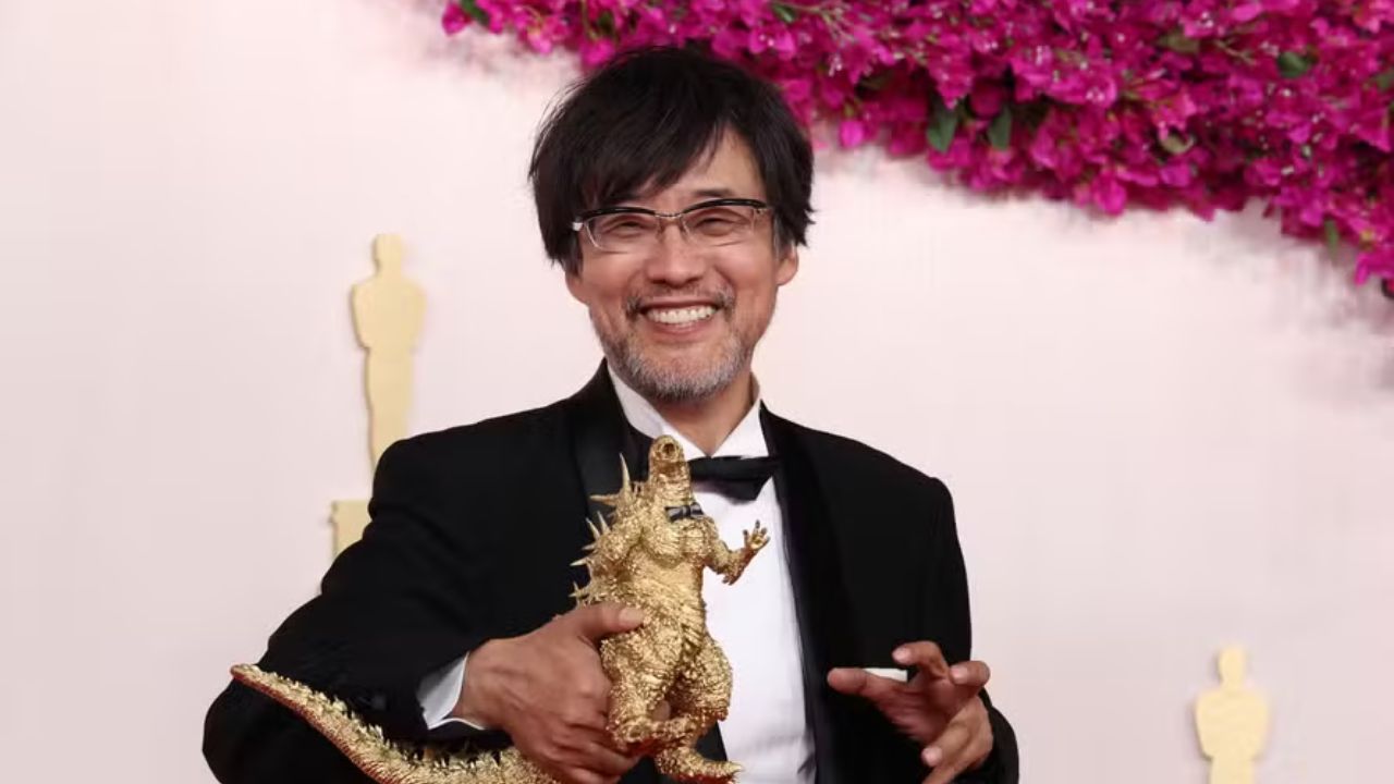 Takashi Yamazaki com godzilla de ouro