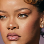 Fenty Beauty lança novo iluminador com efeito natural