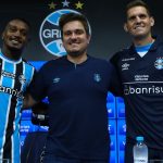 Apresentação de Edenilson e Rafael Cabral no Grêmio (Reprodução/X/Gremio/Rodrigo Fatturi)