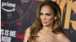 Após baixa procura de ingressos, Jennifer Lopez muda o nome de sua turnê