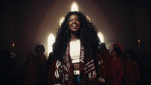 Iza revela planos de parceria com Ludmilla: “Rompeu barreiras”