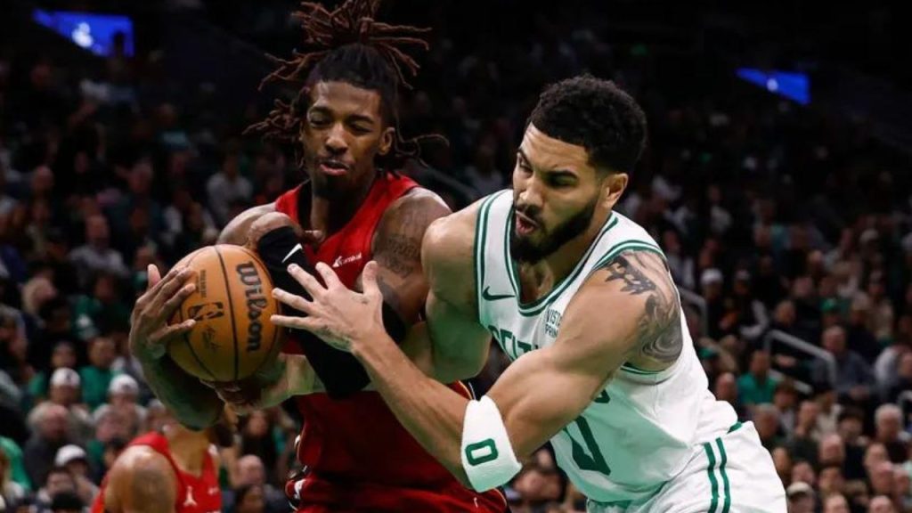 Miami Heat vence o Boston Celtics e empata série nos playoffs
