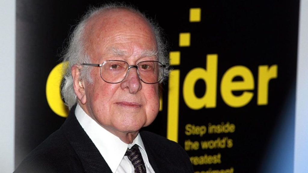 Morre físico britânico Peter Higgs, vencedor do Nobel pela ‘partícula de Deus’