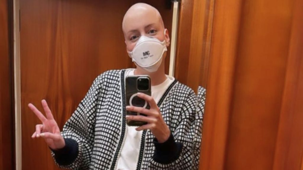 Primeira vez fora de casa: Fabiana Justus vai à consulta após receber alta