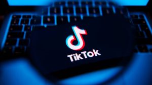 Governo da Albânia proíbe a plataforma TikTok 
