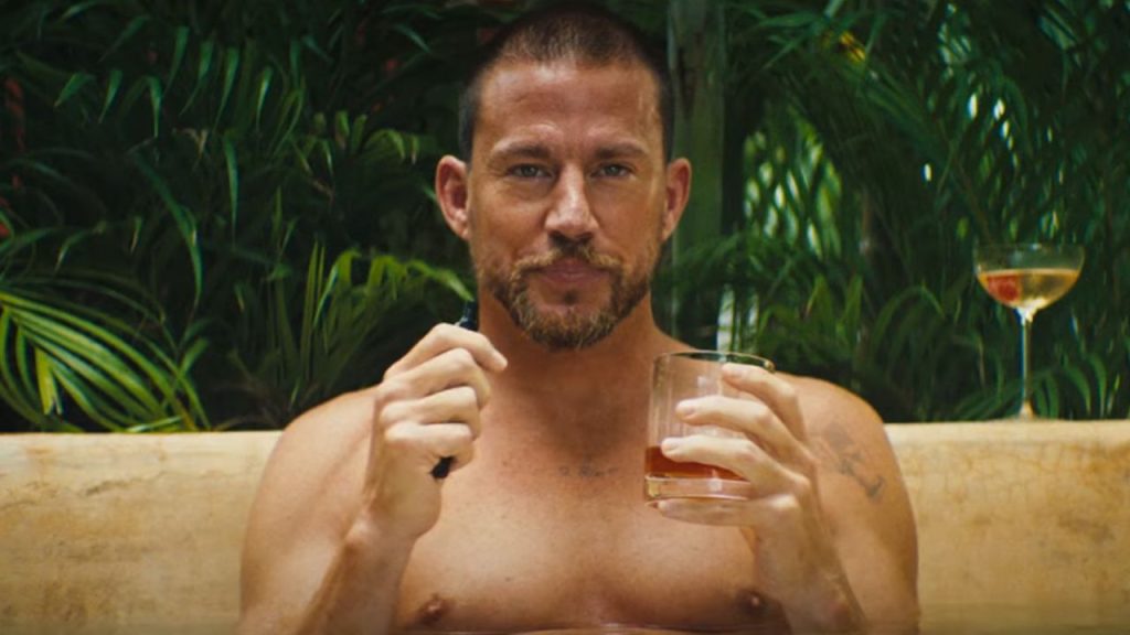 Channing Tatum é rico e proprietário de ilha em trailer de “Pisque Duas Vezes”