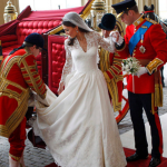 Confira detalhes do vestido de noiva de Kate Middleton