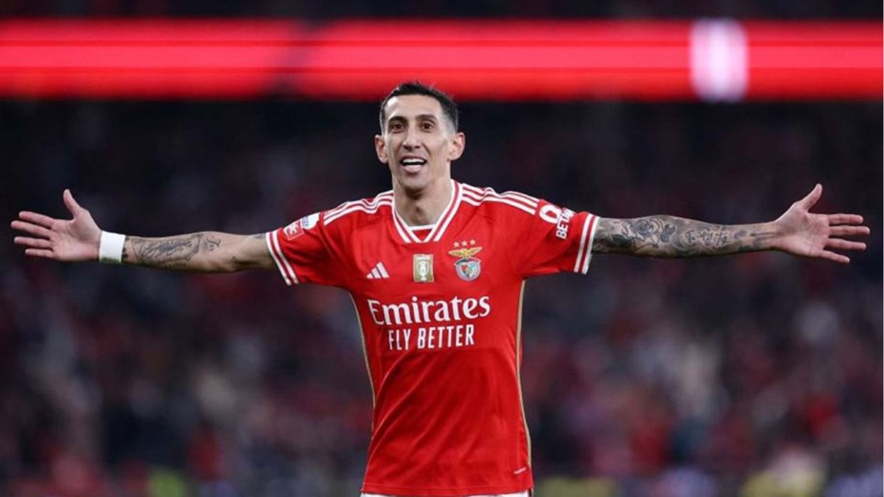 Di Maria comemorando gol pelo Sport Lisboa e Benfica