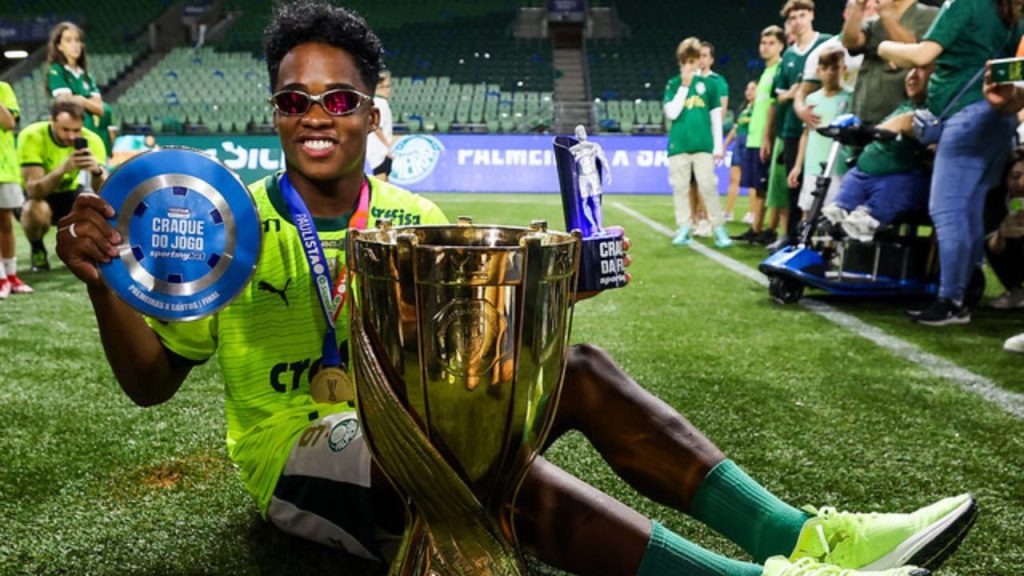 Endrick deve poupado nas próximas partidas por lesão na coxa