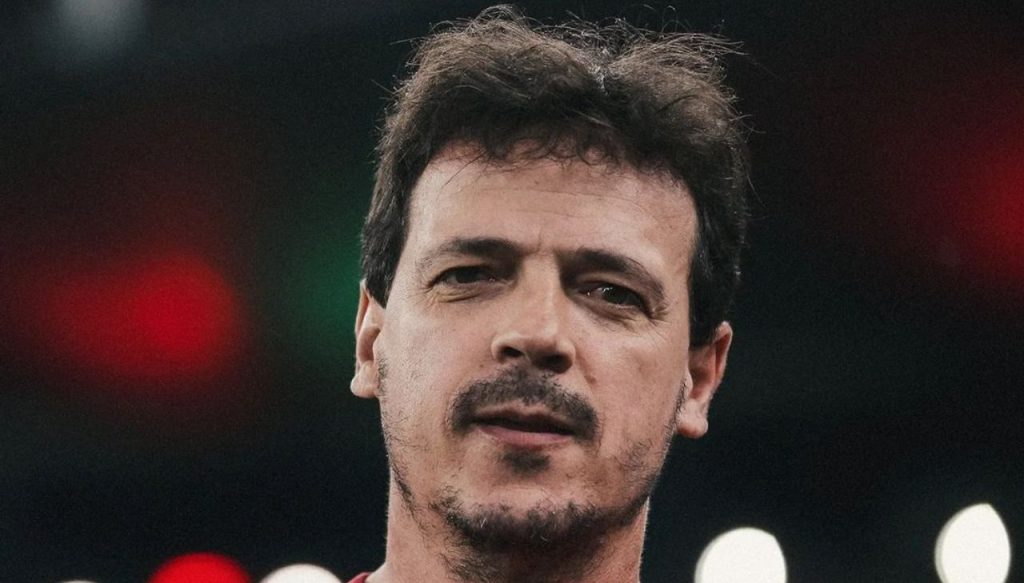 Fábio do Fluminense se manifesta após falha: “Peço desculpas aos torcedores”