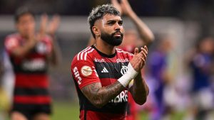 Gabriel Barbosa tem julgamento adiado e segue com futuro indefinido