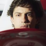 Com narração de Xuxa e Galvão Bueno, minissérie sobre Ayrton Senna ganha teaser; assista