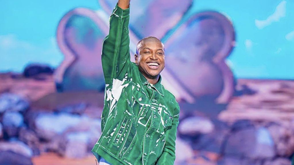 Thiaguinho estreia nova turnê no Rio de Janeiro e agita a cidade 