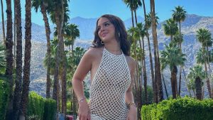 Mel Maia aposta em look transparente em passeio pela Califórnia