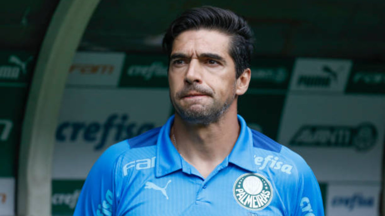 Abel Ferreira descumpriu acordo (Reprodução/Ricardo Moreira/Getty Images)