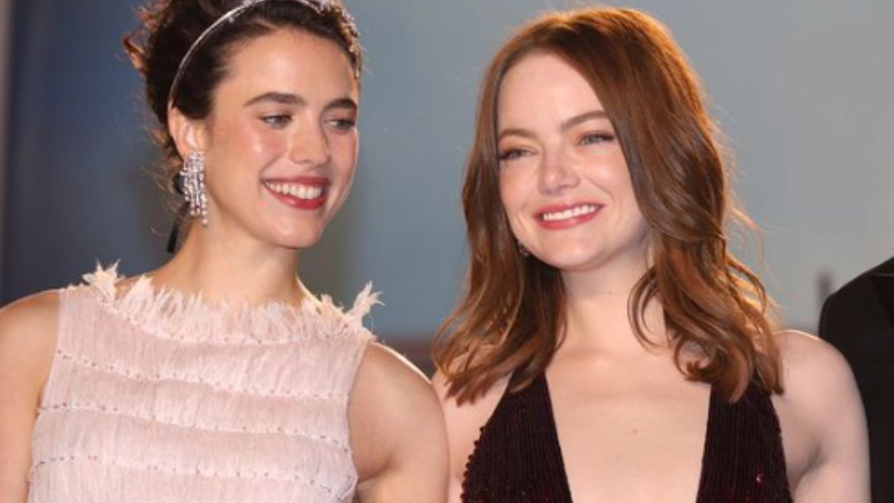 As atrizes Margaret Qualley e Emma Stone