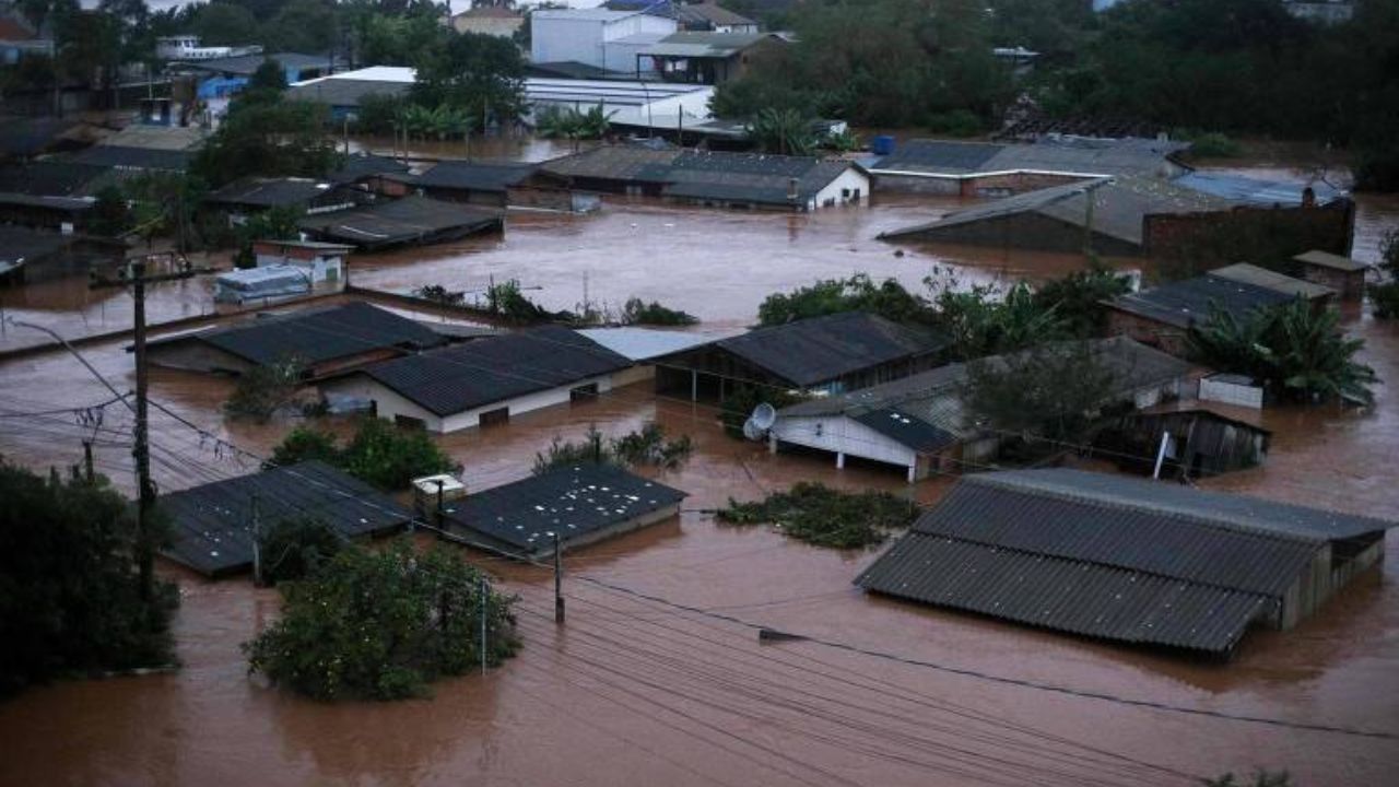 Bairro de Eldorado do Sul debaixo d'água