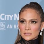 Jennifer Lopez se concentra no trabalho em meio a crise no casamento