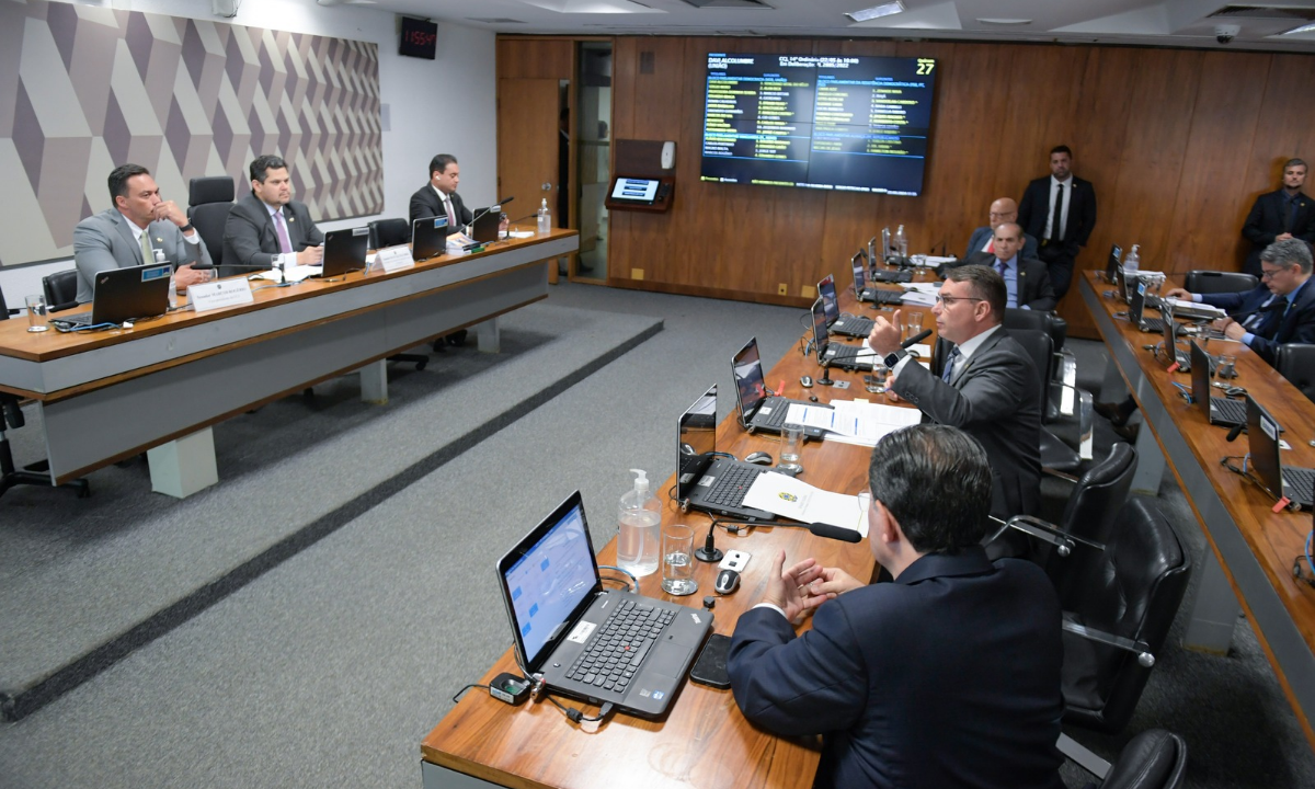 Criminosos condenados poderão optar voluntariamente pela medida, o projeto poderá seguir para Câmara dos Deputados se não houver recurso