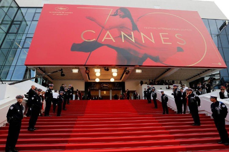 Tapete vermelho da 75ª edição do festival (Reprodução: Cannes)