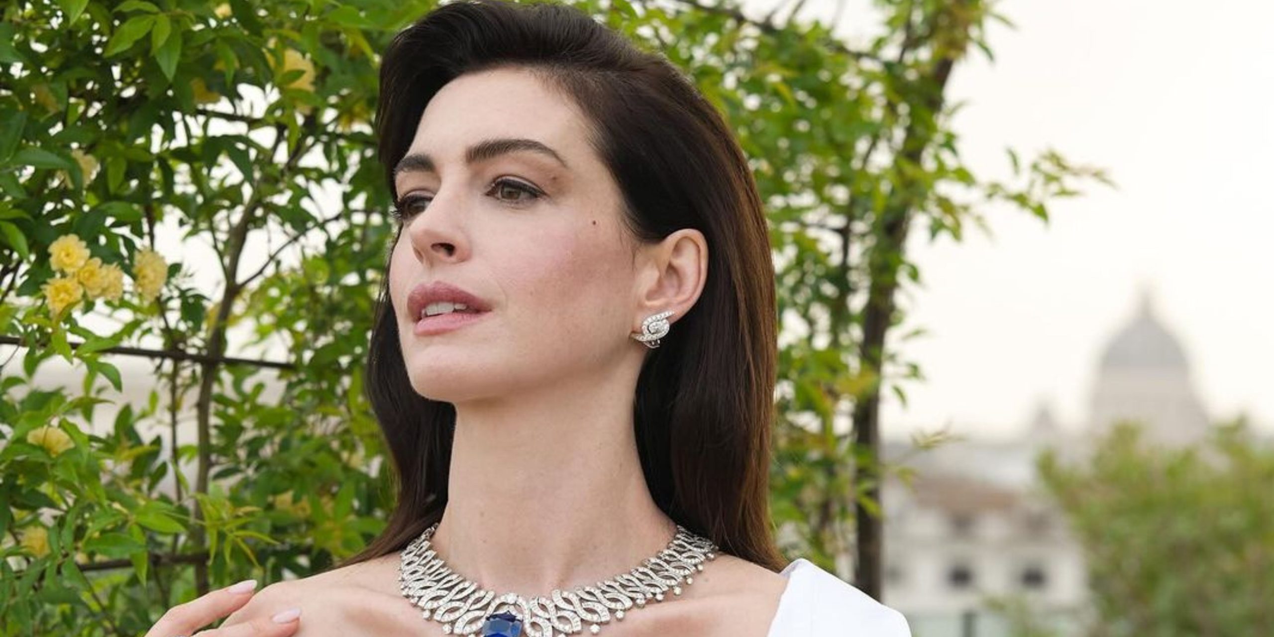 Reviva o Estilo dos Anos 2000 Inspirações de Moda Baseadas no Visual de Anne Hathaway