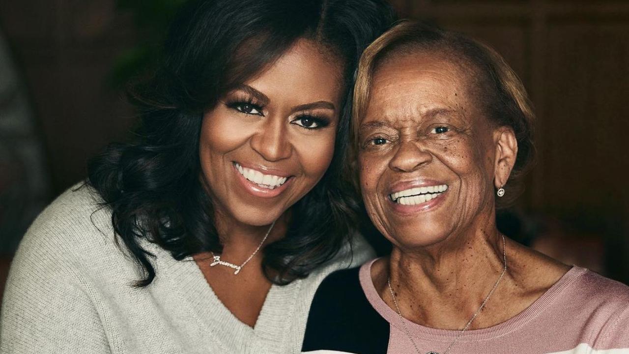 Foto destacada: Michelle e Barack Obama anunciam falecimento de Marian Robinson, mãe da ex-primeira dama (Foto: Reprodução/@michelleobama/Instagram)