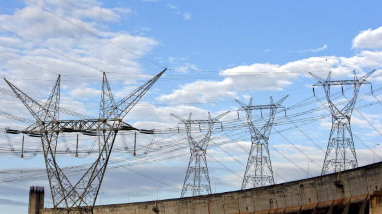 Itaipu dam