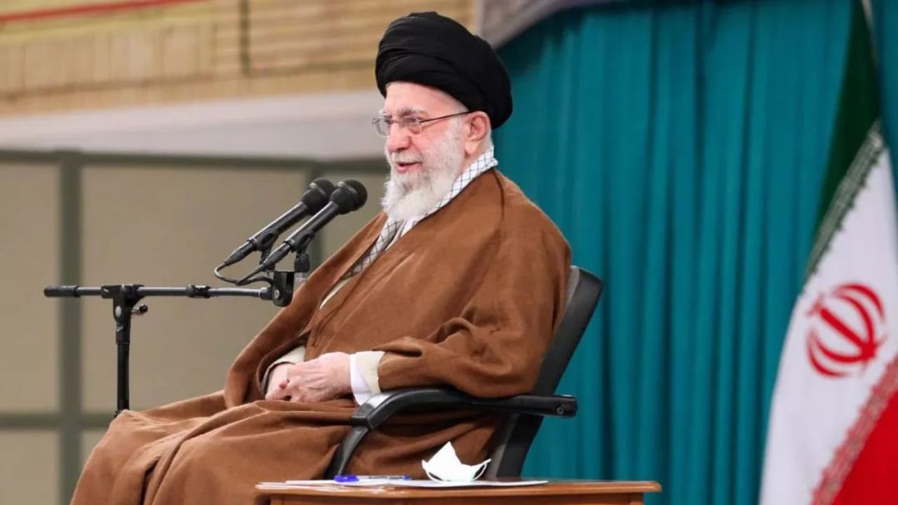 Ali Khamenei em pronunciamento de 2023