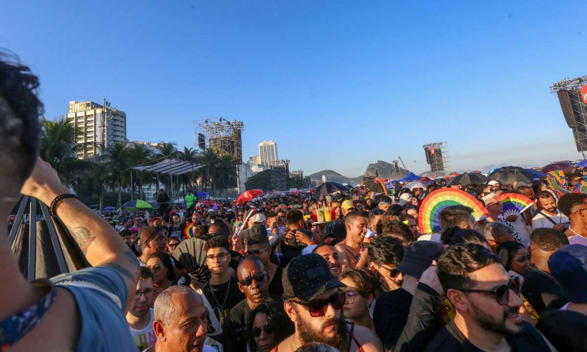 Multidão do show gratuito de Madonna na Praia de Copacabana