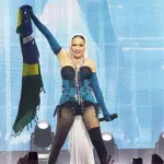 Madonna mantém unhas Brazilcore nas unhas