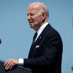 Joe Biden faz discurso em celebração do Dia D