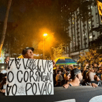 Torcedores do Corinthians fazem manifestação