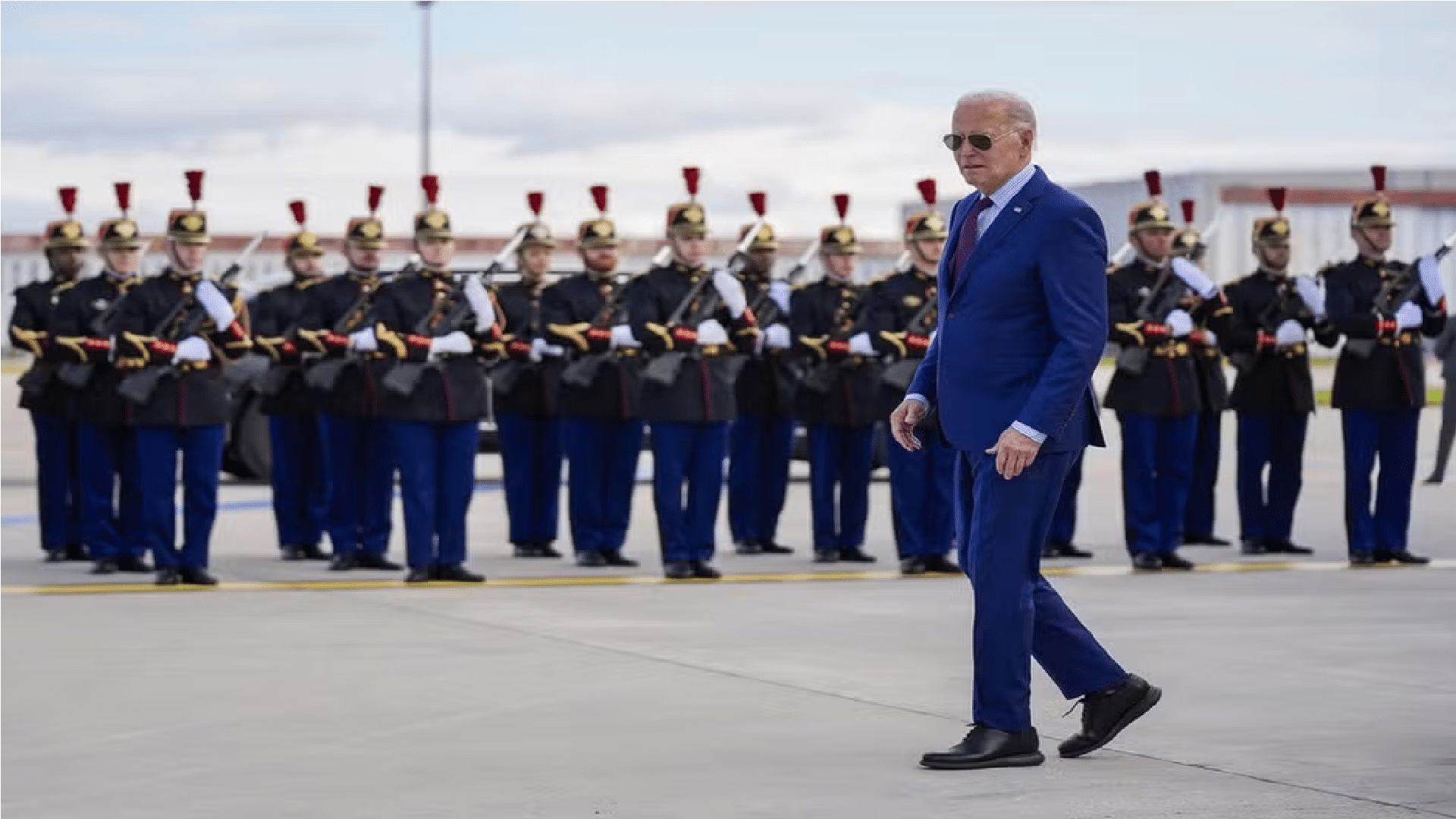 Biden chegando na França