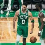 O jogador Jayson Tatum durante a partida