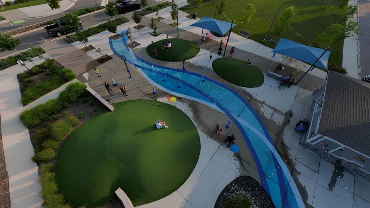 Brooklands Plaza Splash Pad em Rochester Hills, Michigan