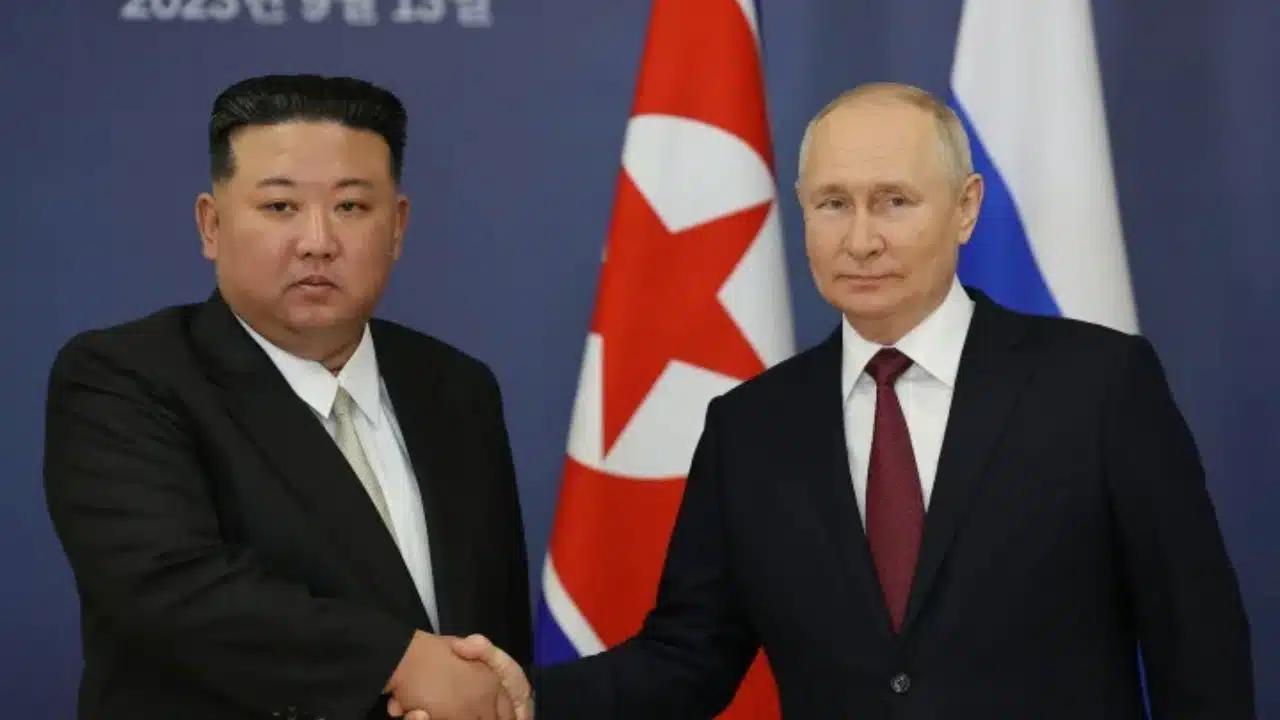 Putin e Kim Jong Un durante reunião