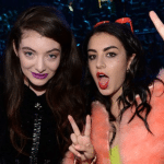 Lorde e Charli XCX no MTV