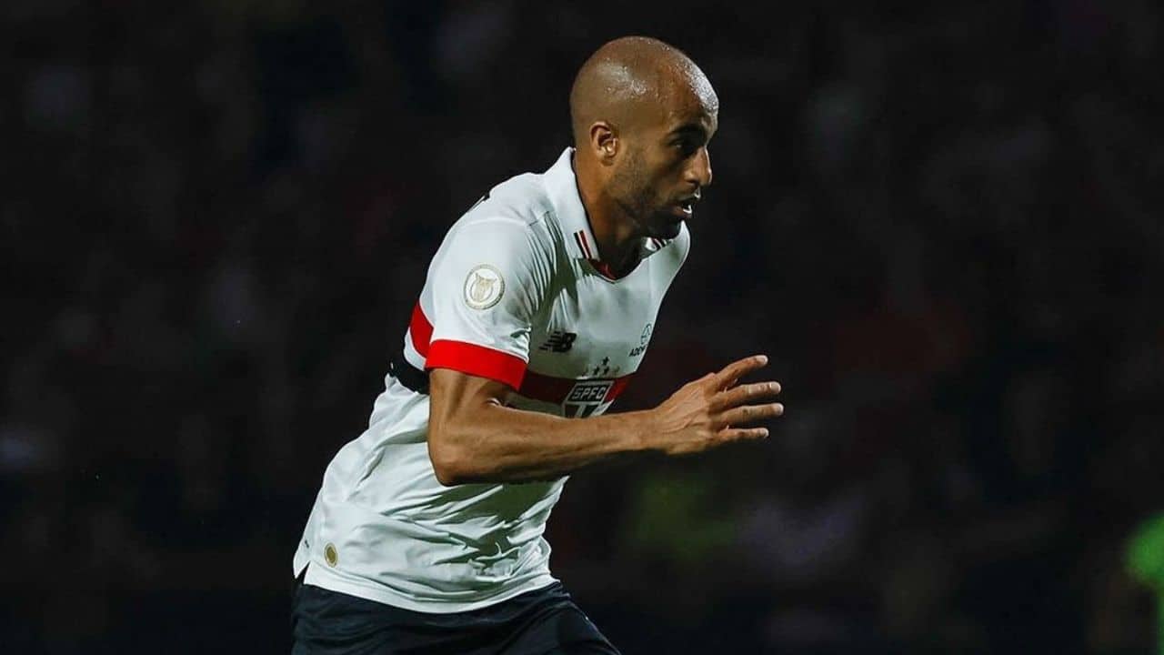 Lucas Moura durante Internacional x São Paulo