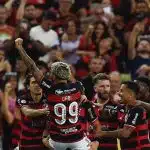 Jogadores do Flamengo comemorando a vitória