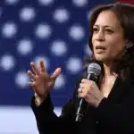 Kamala Harris anuncia vitória de democratas