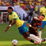 Conmebol-divulga-audios-do-VAR-e-reconhece-erro-em-lance-sobre-Vini-Jr