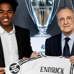 Endrick recebendo a camisa do Real Madrid