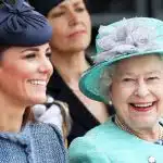 Kate Middleton e Rainha Elizabeth em evento de 2017