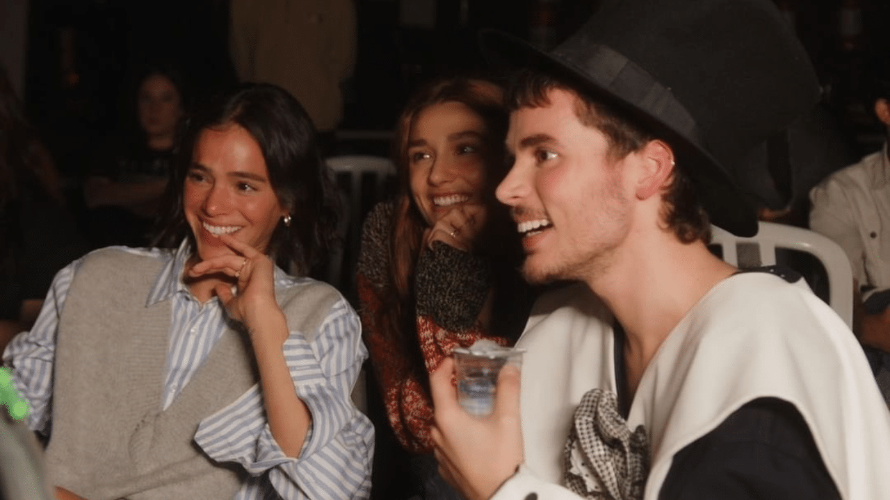 Bruna Marquezine, Sasha Meneghel e João Lucas em gravação do clipe 'Minuto de Saudade'