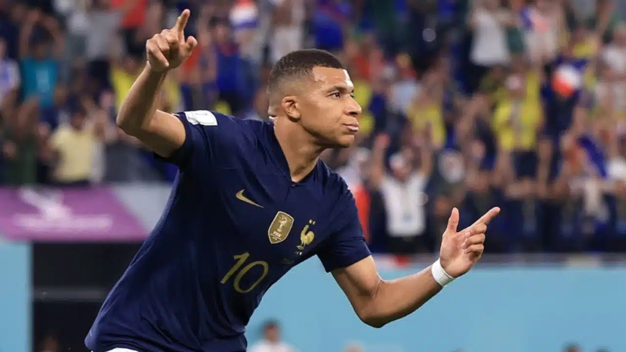 Foto destaque: Mbappé pela França (Reprodução: Foto/X/Fifa)