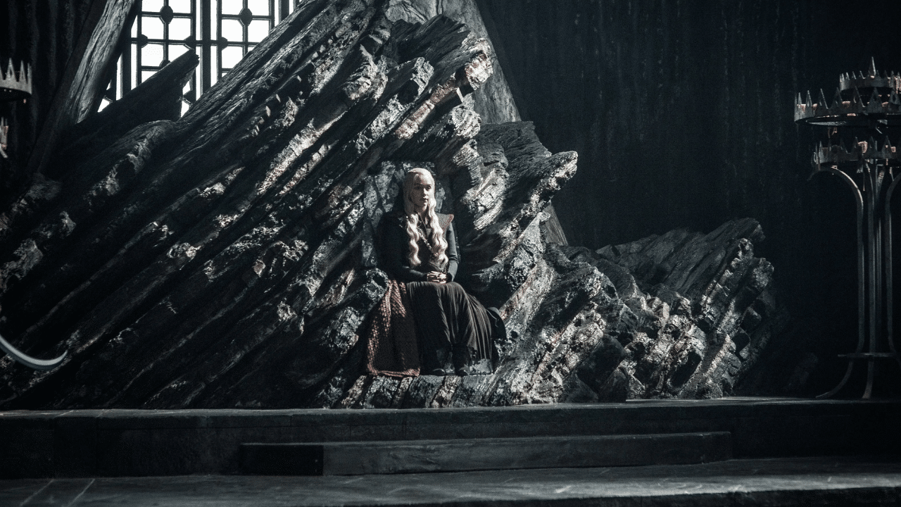 Foto destaque: Emilia Clarke como Daenarys em ''Game of Thrones'' (Foto: reprodução/X/@HOTDBr)