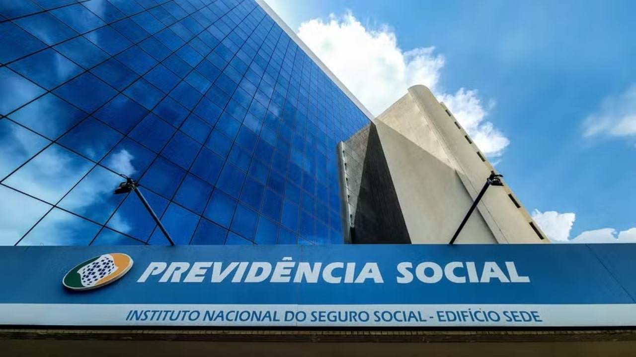 PF-descobre-dispositivos-clandestinos-em-computadores-do-INSS-em-Brasília