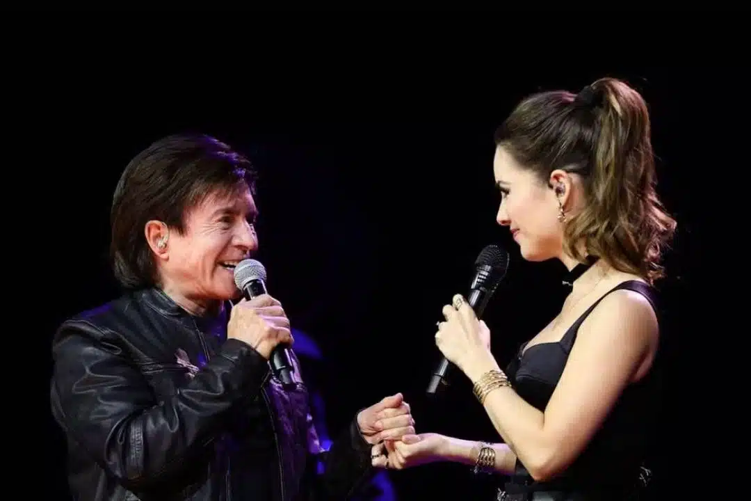 Sandy canta com Xororó em último show antes de pausa